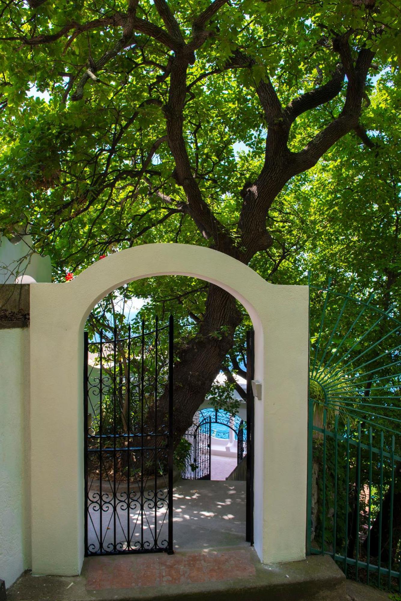 Villa Santa Chiara Positano Suites Exterior foto