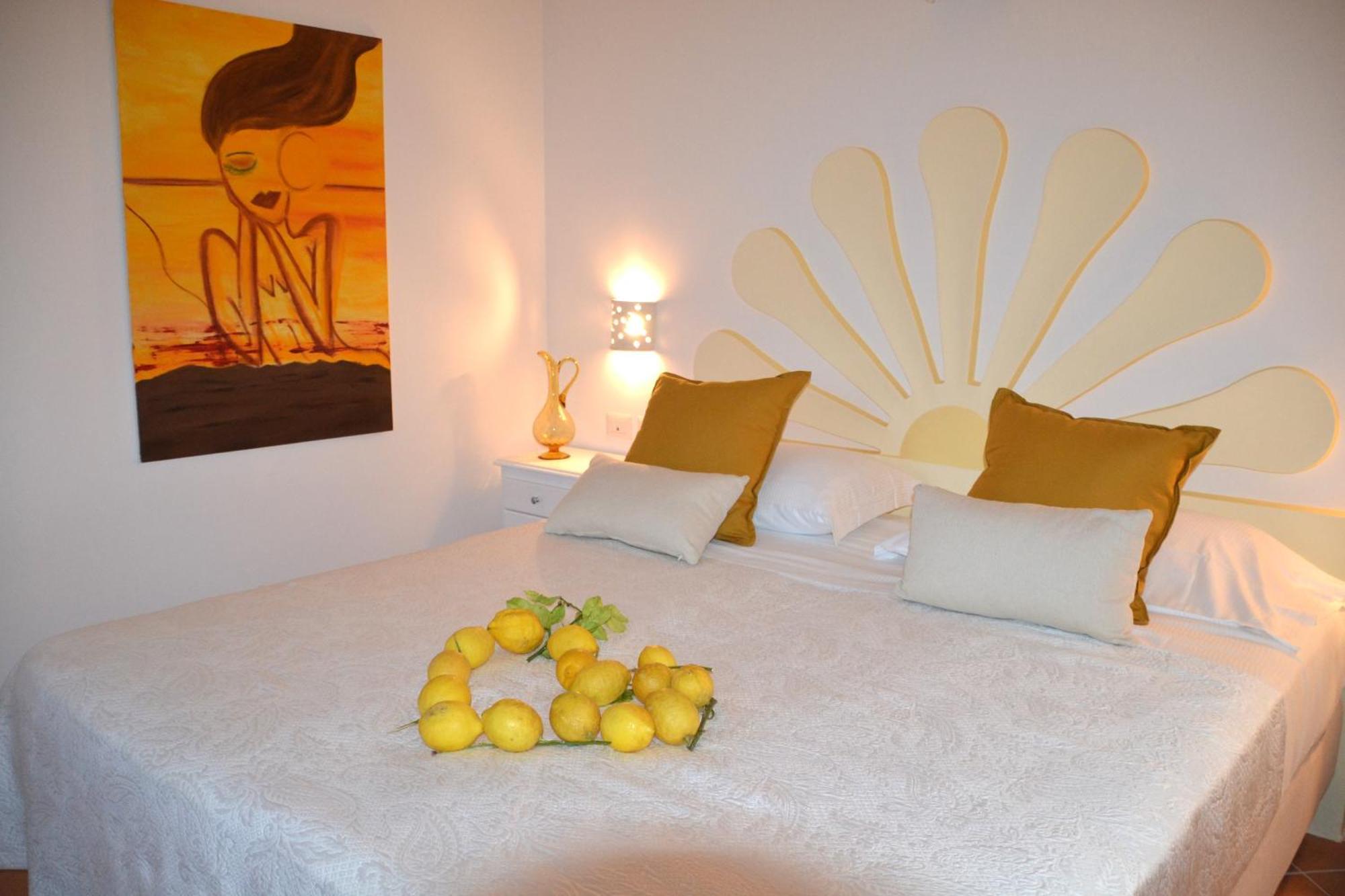 Villa Santa Chiara Positano Suites Exterior foto
